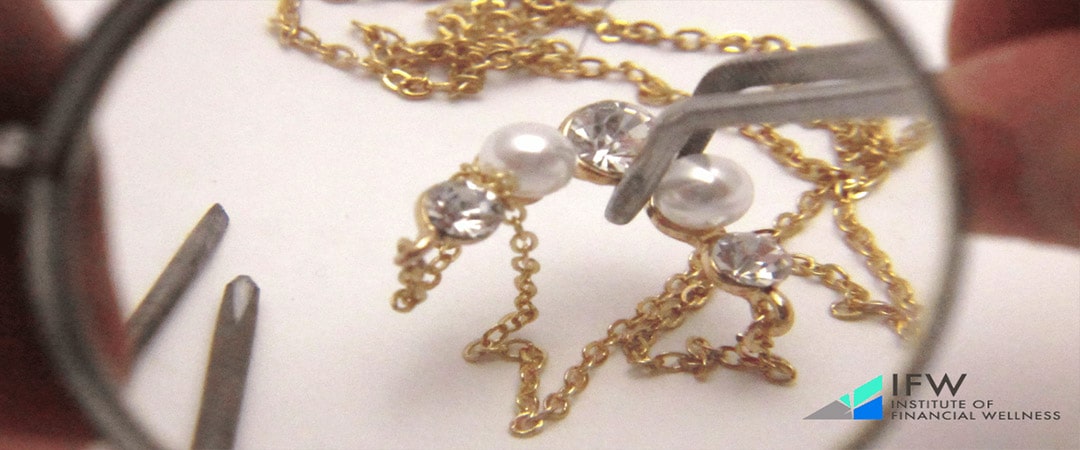 Tips for Buying and Selling Precious Metals Pre-Holidays