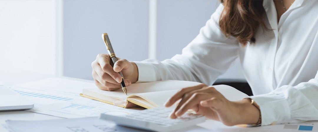 Tailoring a Financial Plan with Professional Guidance